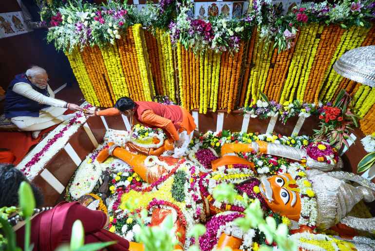 Bade Hanuman Mandir in Prayagraj